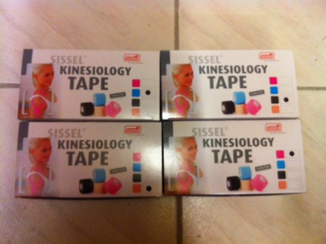 Image Sissel kinesiology tape i ske af hver farve, ialt 24 ruller